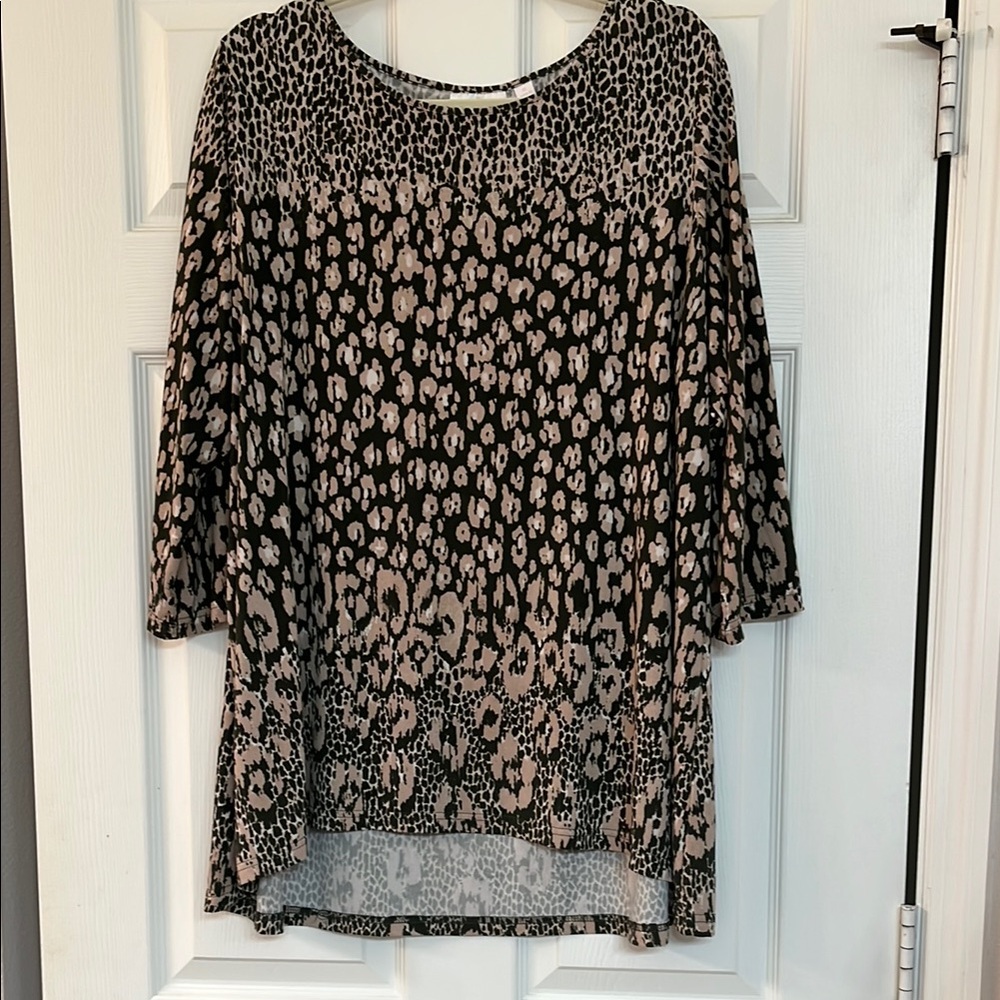 Belle by Kim Gravel Tan and Green Tunic Top